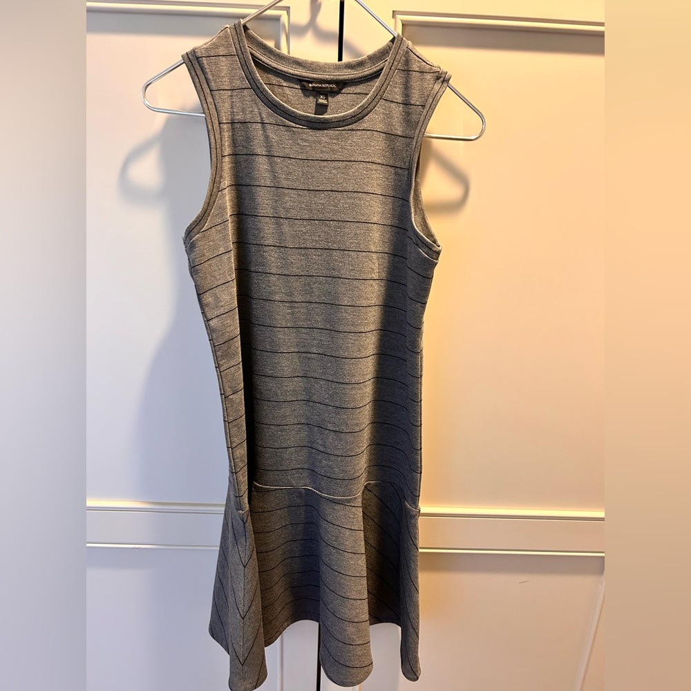 Banana Republic Gray Striped Midi Dress